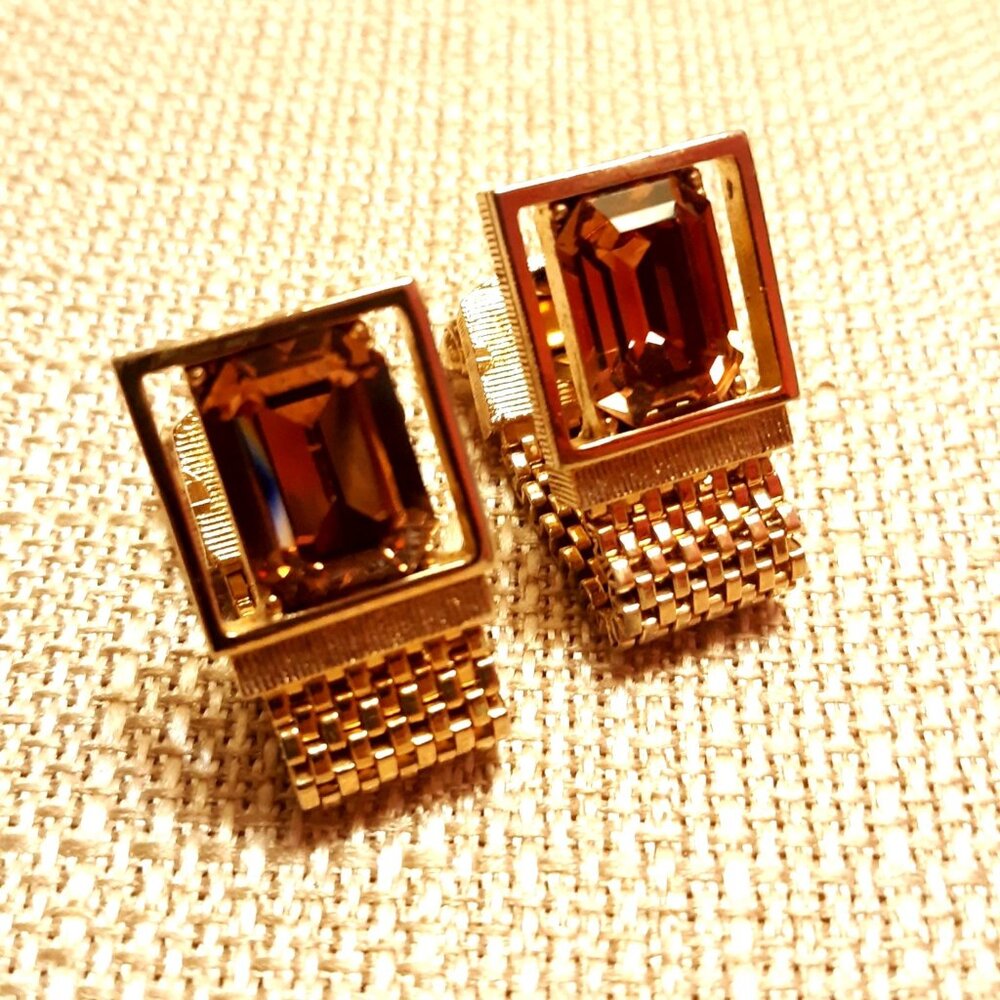 Gold Mesh Mens Wrap Cufflinks Rectangular Amber Stones & Geometric Design